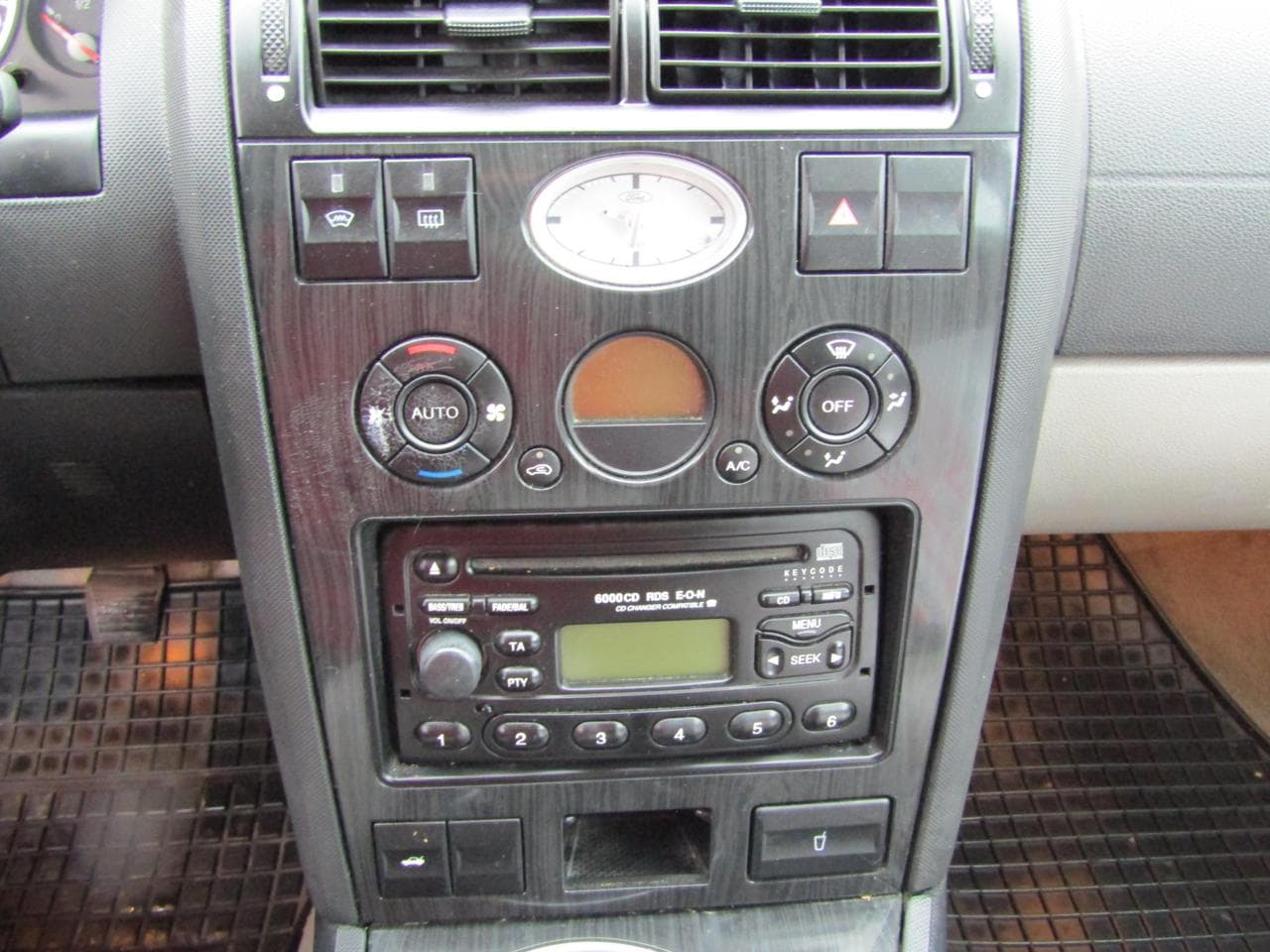 2001 Ford MONDEO - 13