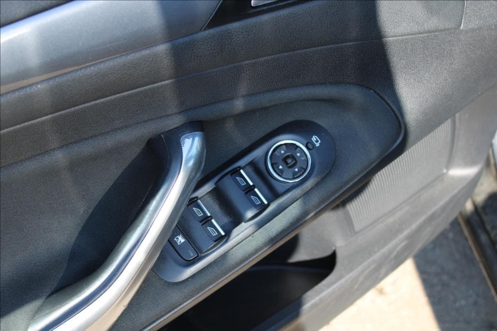 2012 Ford Mondeo - 14