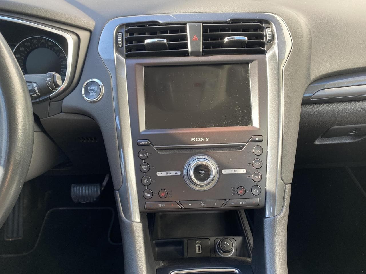 2020 Ford Mondeo - 23