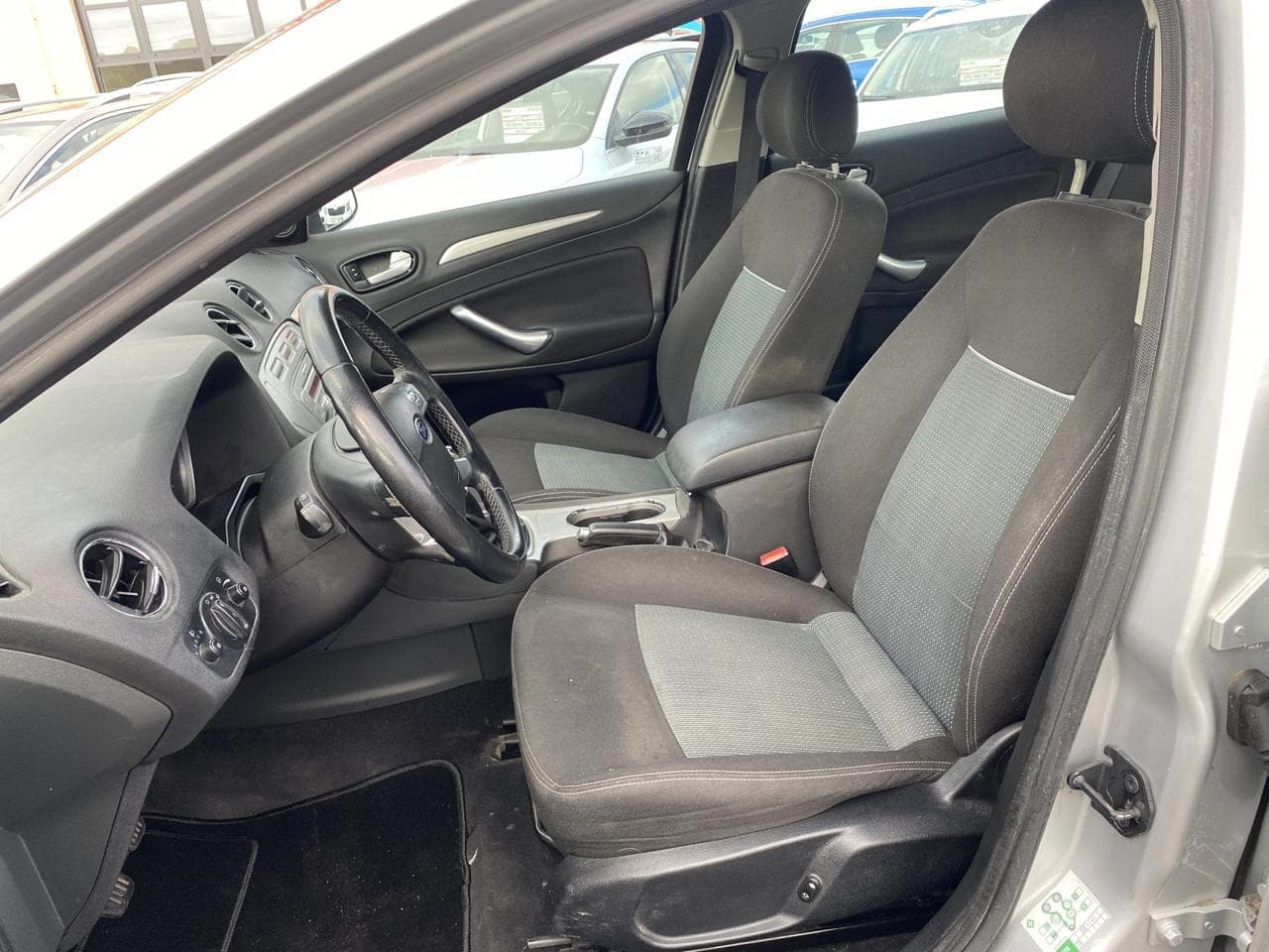 2009 Ford MONDEO - 9