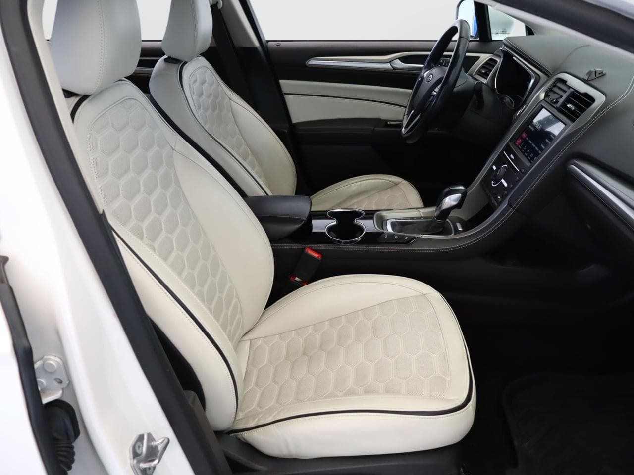 2018 Ford MONDEO - 10