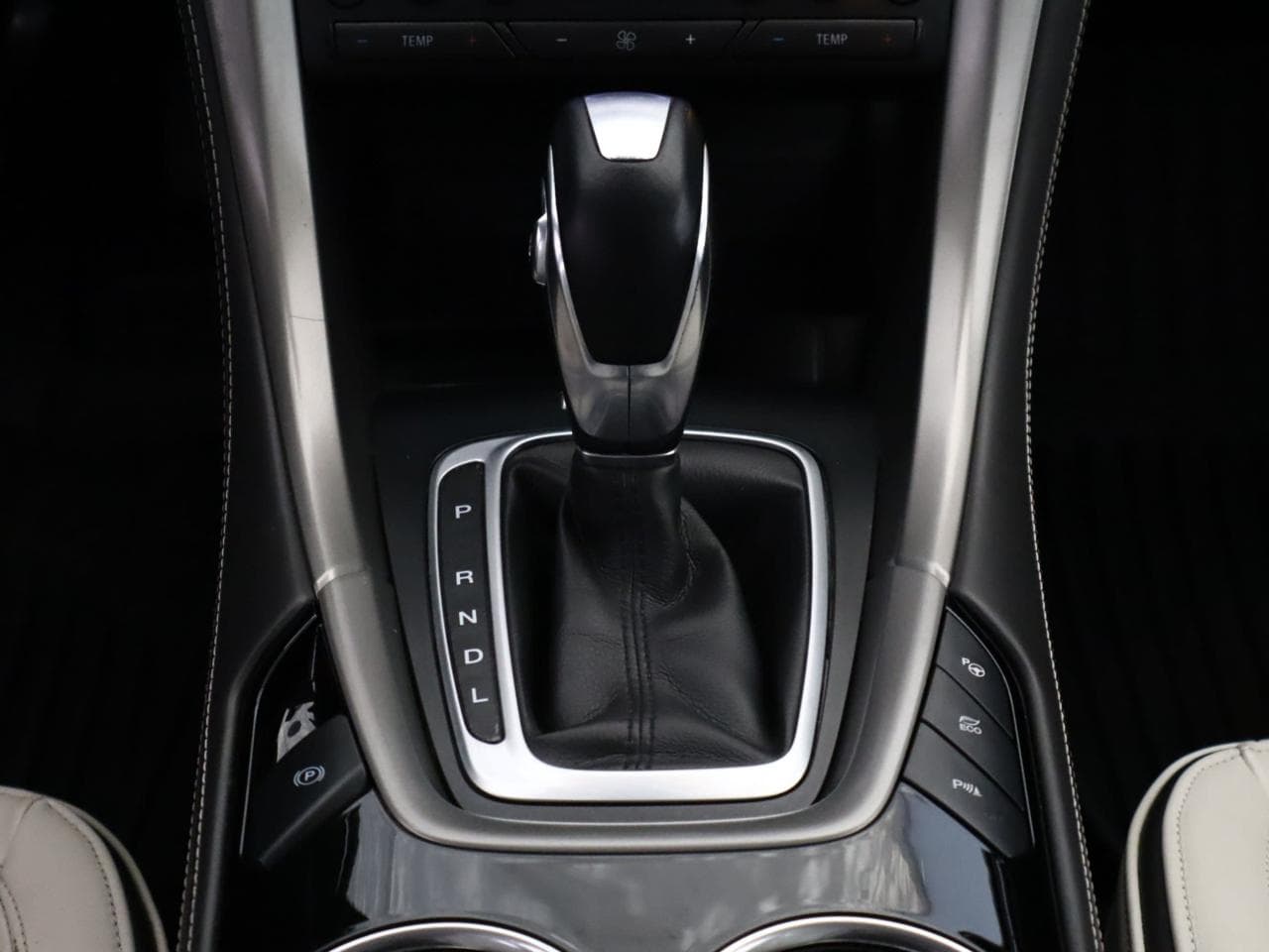 2018 Ford MONDEO - 17