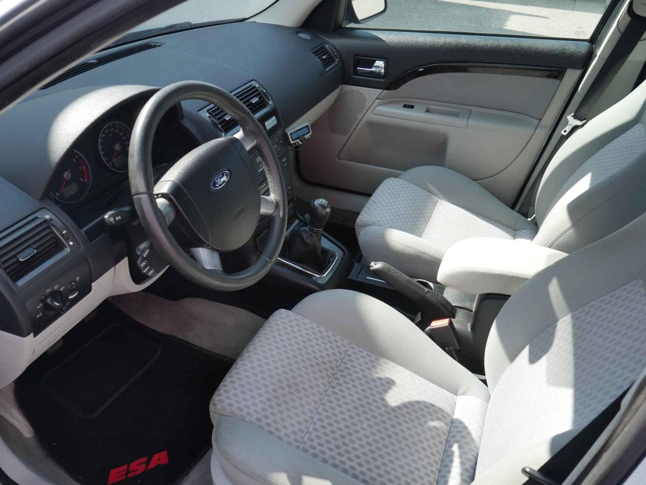 2005 Ford MONDEO - 15