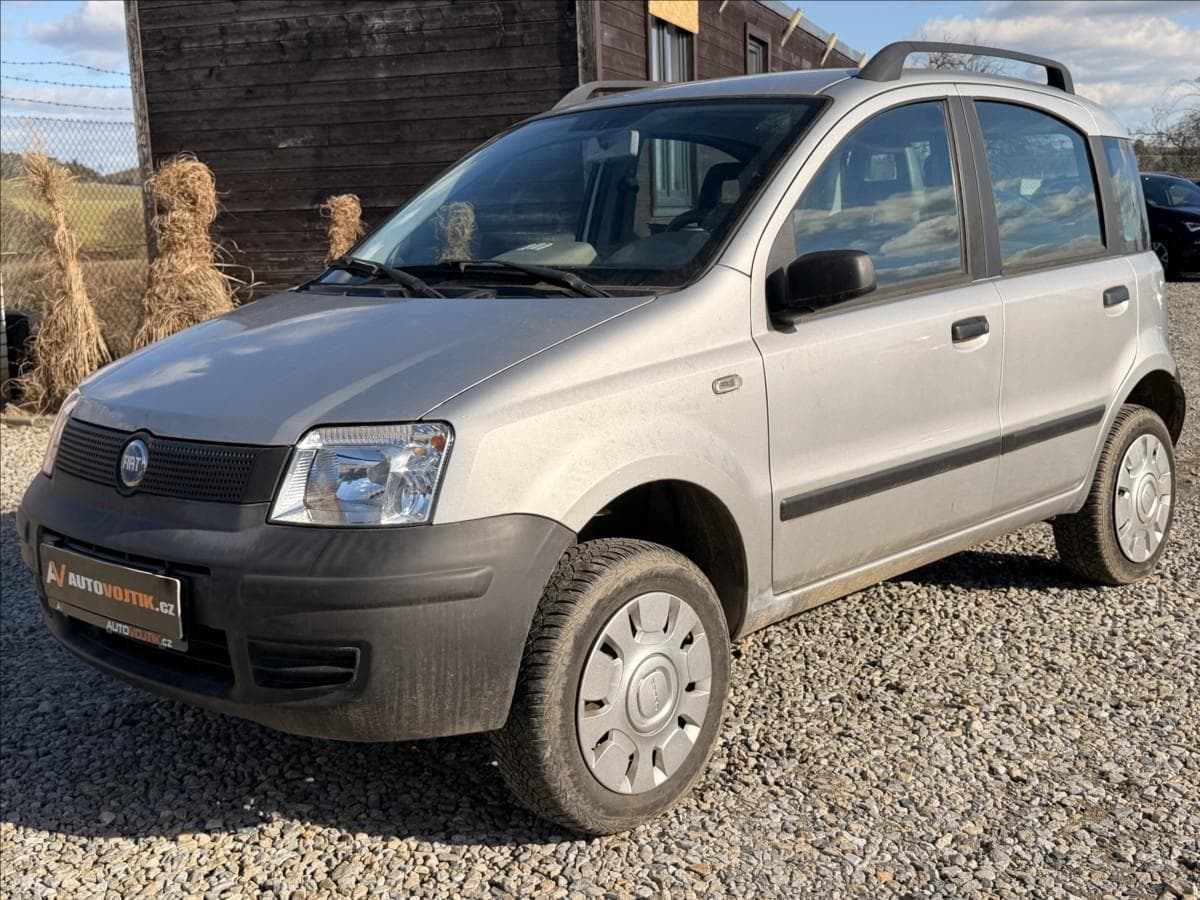Fiat Panda 1,2 i 4X4 hatchback