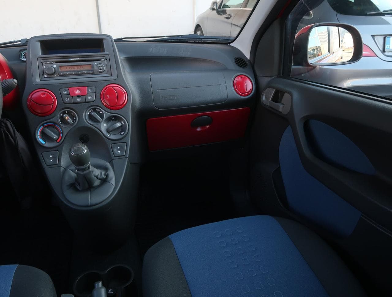 2010 Fiat Panda - 11