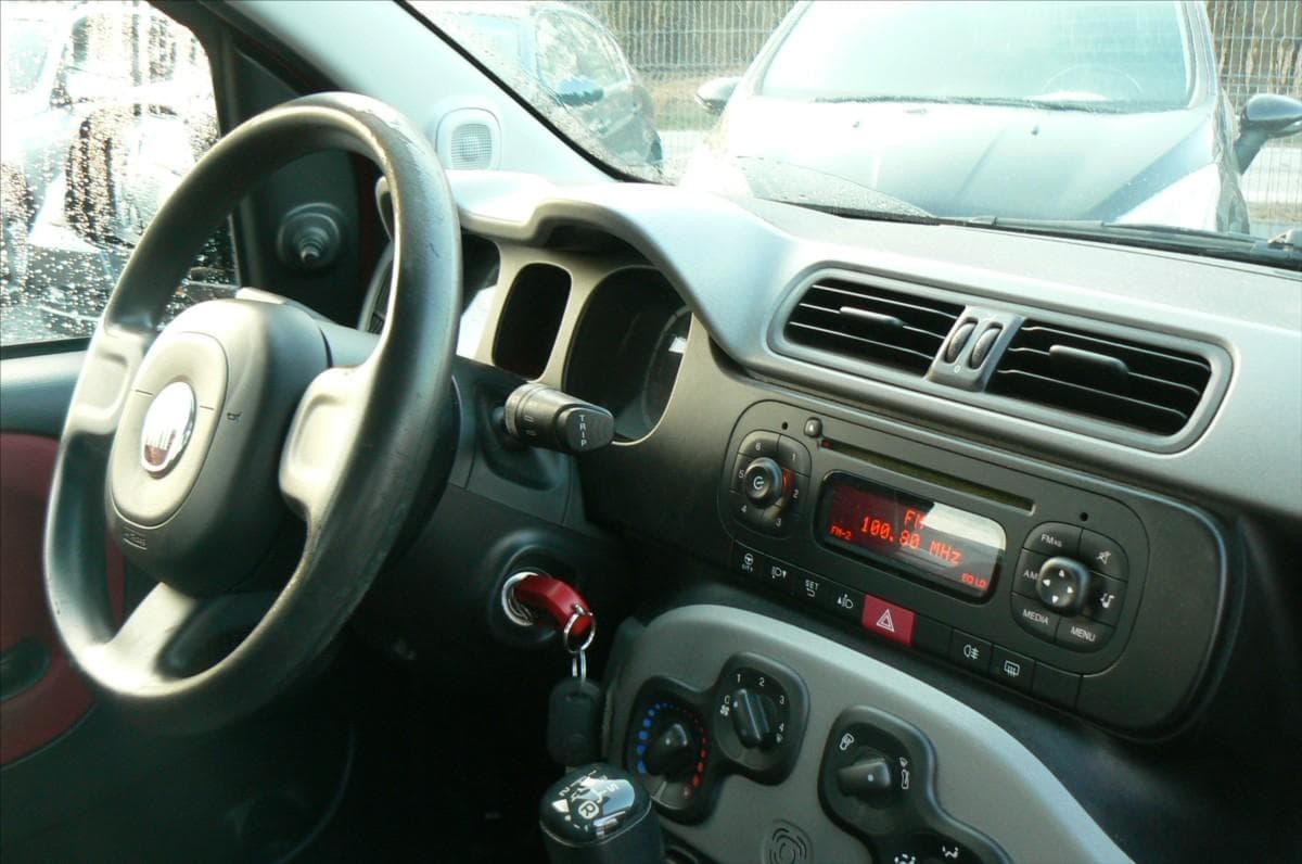 2014 Fiat Panda - 29