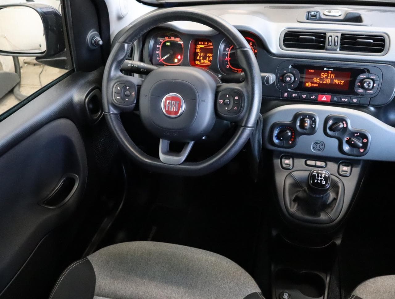 2017 Fiat PANDA - 9