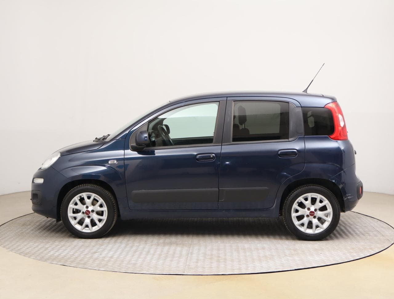 2017 Fiat PANDA - 4