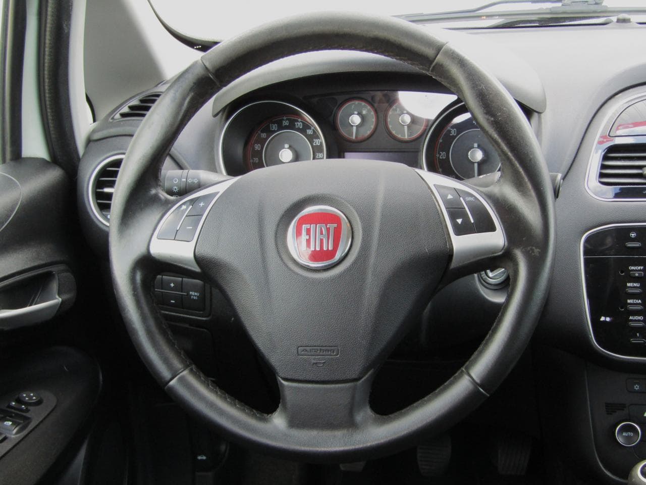 2012 Fiat PUNTO - 26