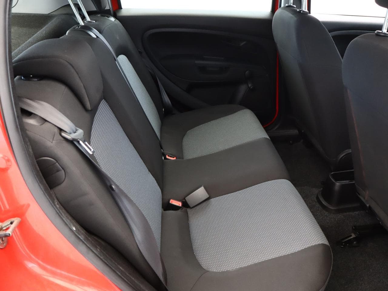 2011 Fiat PUNTO - 11