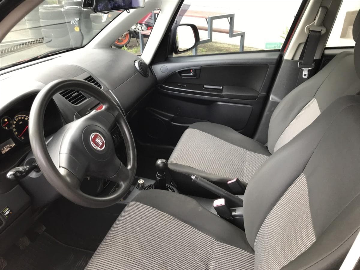 2011 Fiat SEDICI - 13