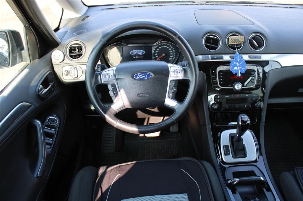 2012 Ford S-Max - 12