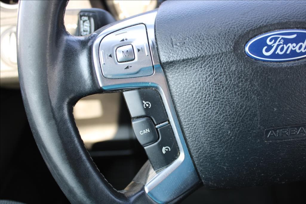 2012 Ford S-Max - 16