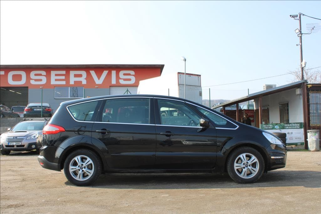2012 Ford S-Max - 4