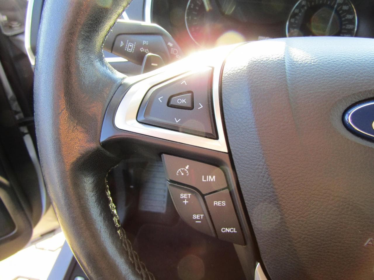 2017 Ford S-Max - 16