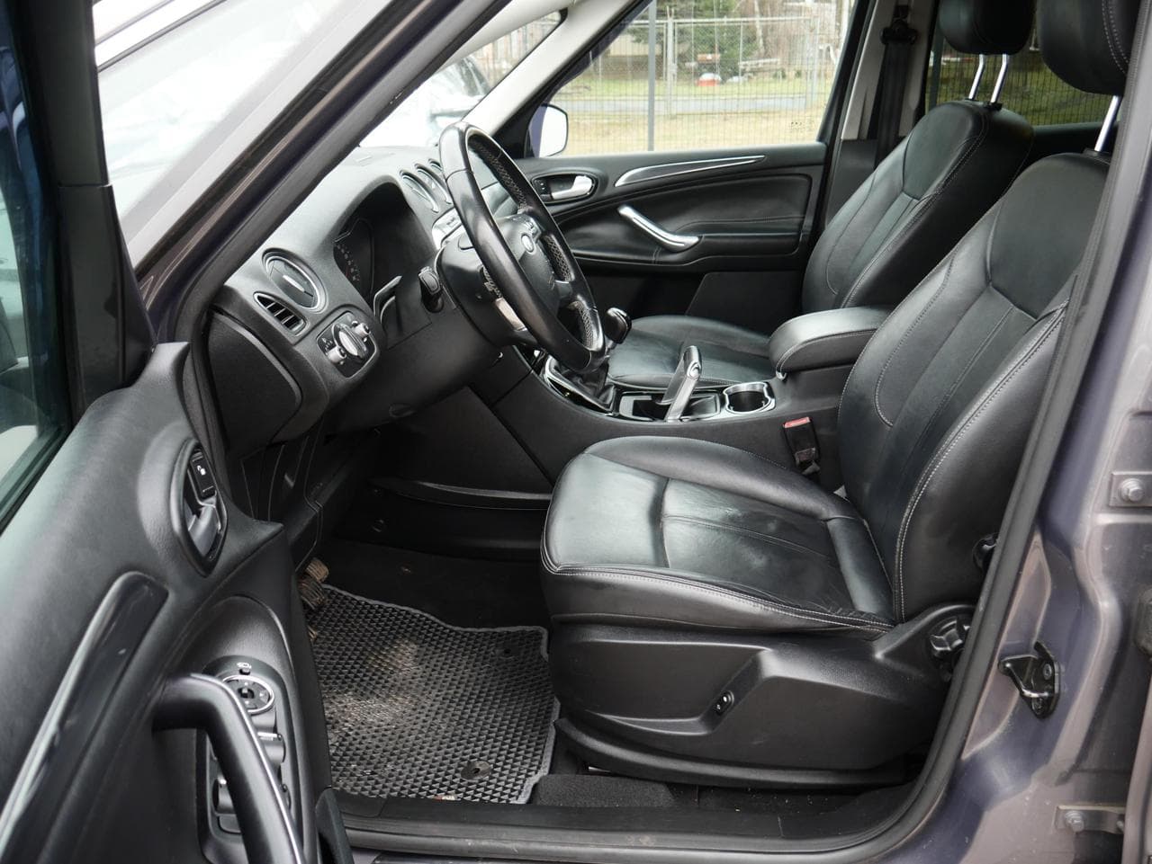 2012 Ford S-MAX - 8