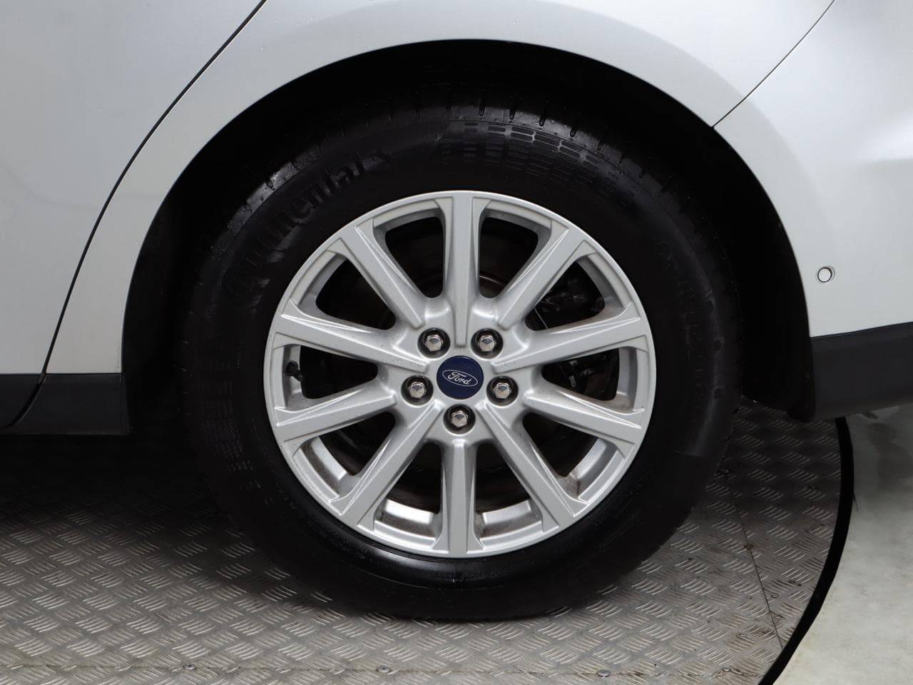 2021 Ford S-Max - 18