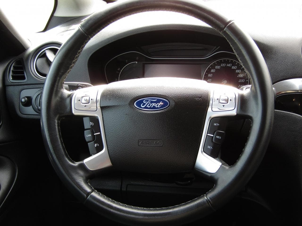2014 Ford S-Max - 14