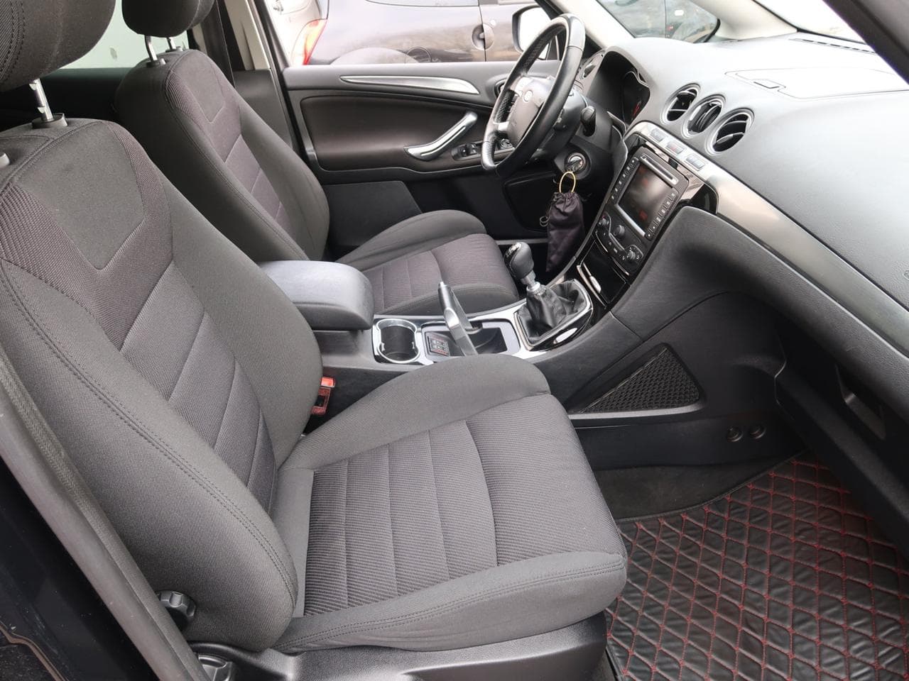 2013 Ford S-Max - 12