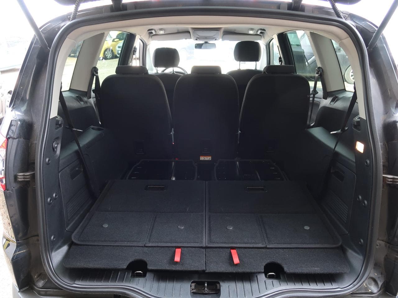 2013 Ford S-Max - 20