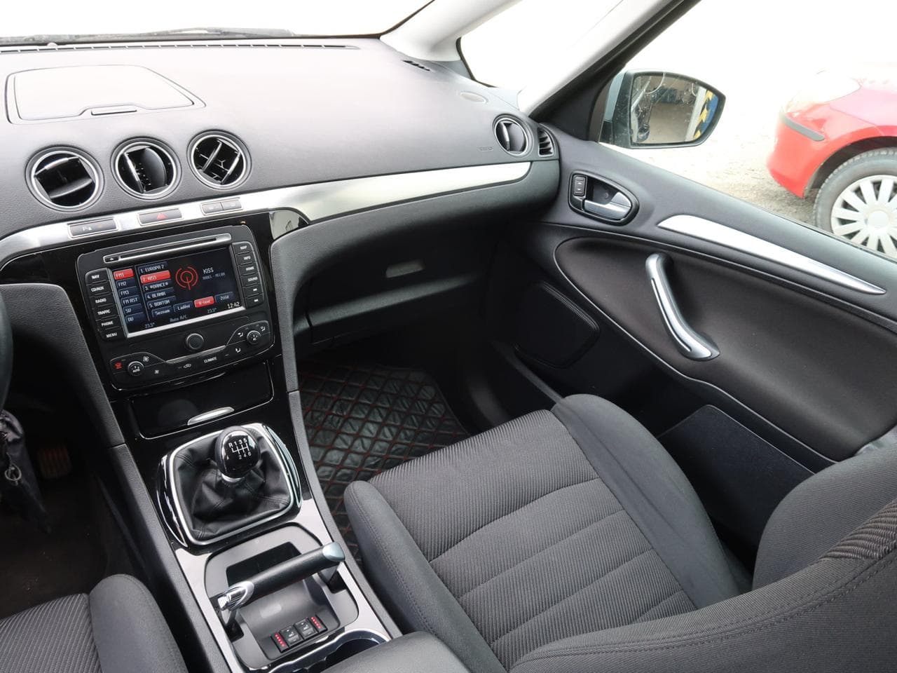 2013 Ford S-Max - 11