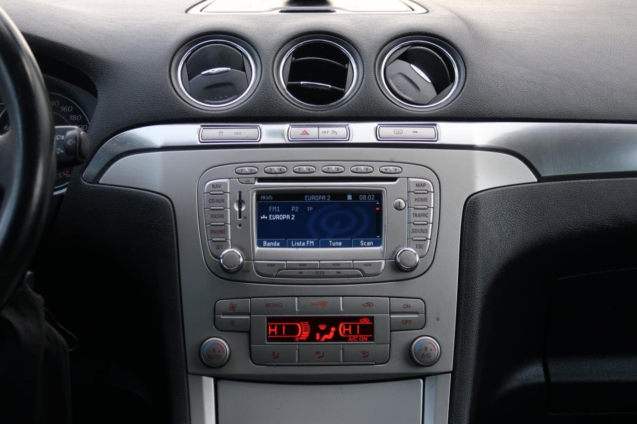 2009 Ford S-Max - 18