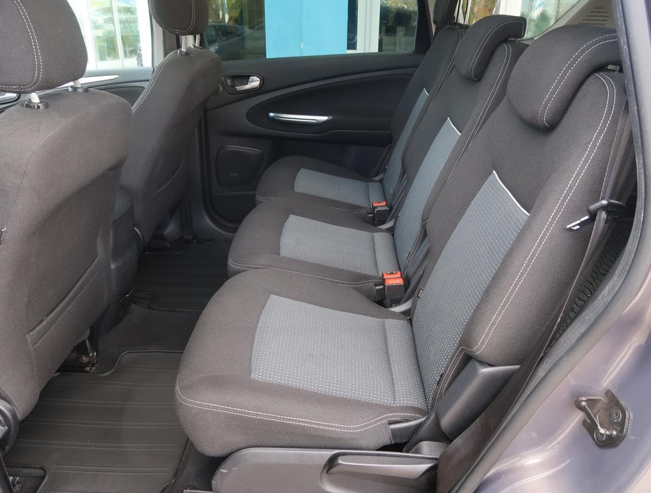 2012 Ford S-Max - 29