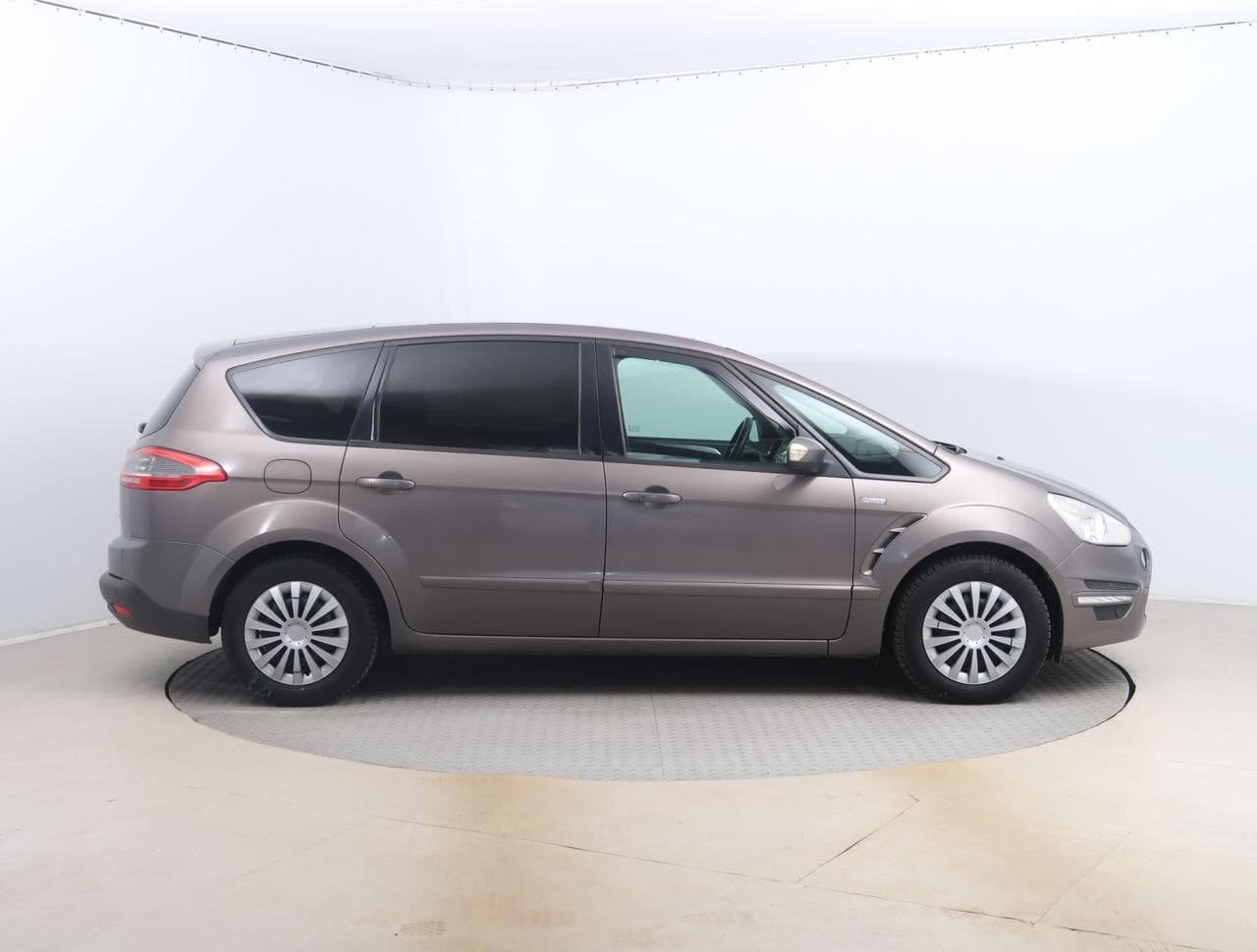 2012 Ford S-Max - 15