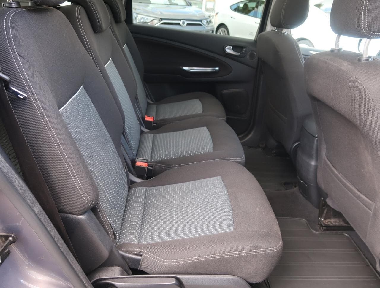 2012 Ford S-Max - 25