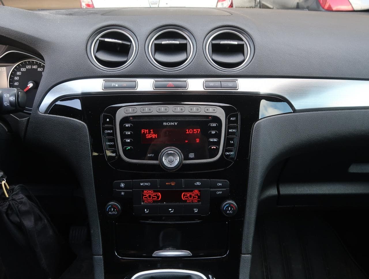 2014 Ford S-Max - 35