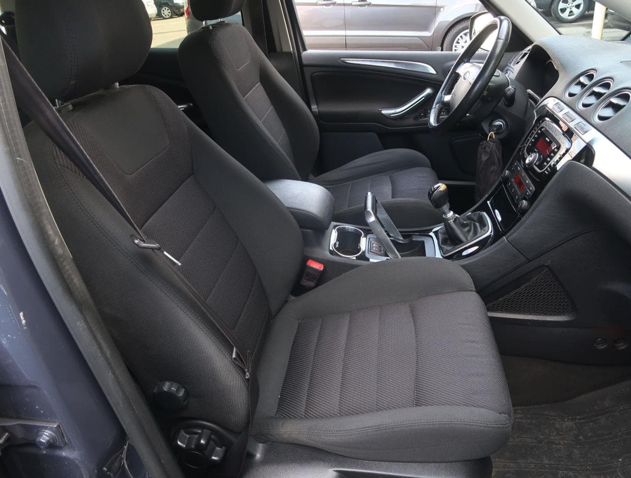 2014 Ford S-Max - 23