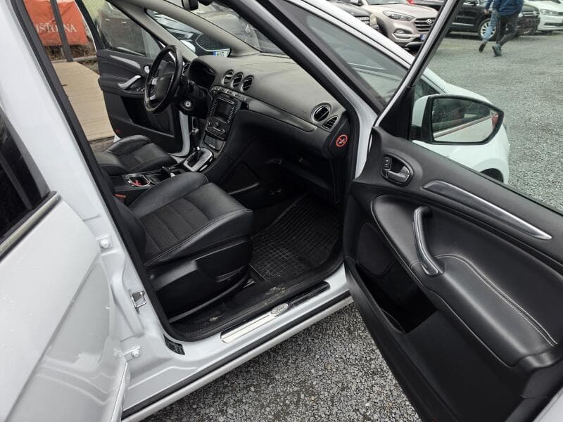 2013 Ford S-Max - 19