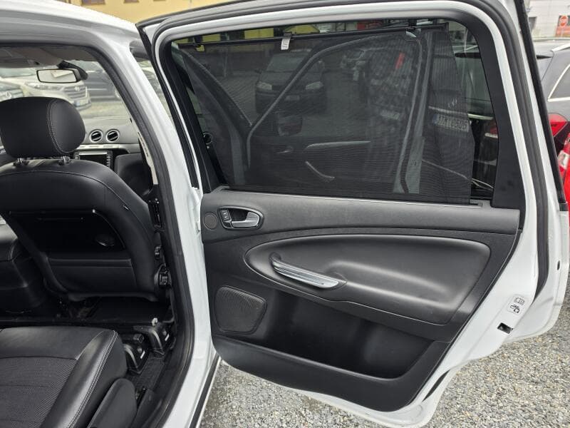 2013 Ford S-Max - 15