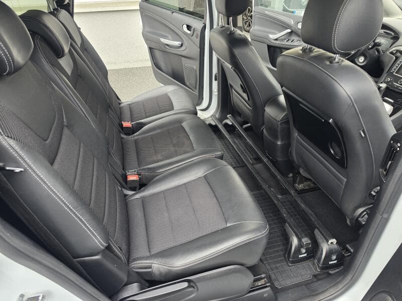 2013 Ford S-Max - 17