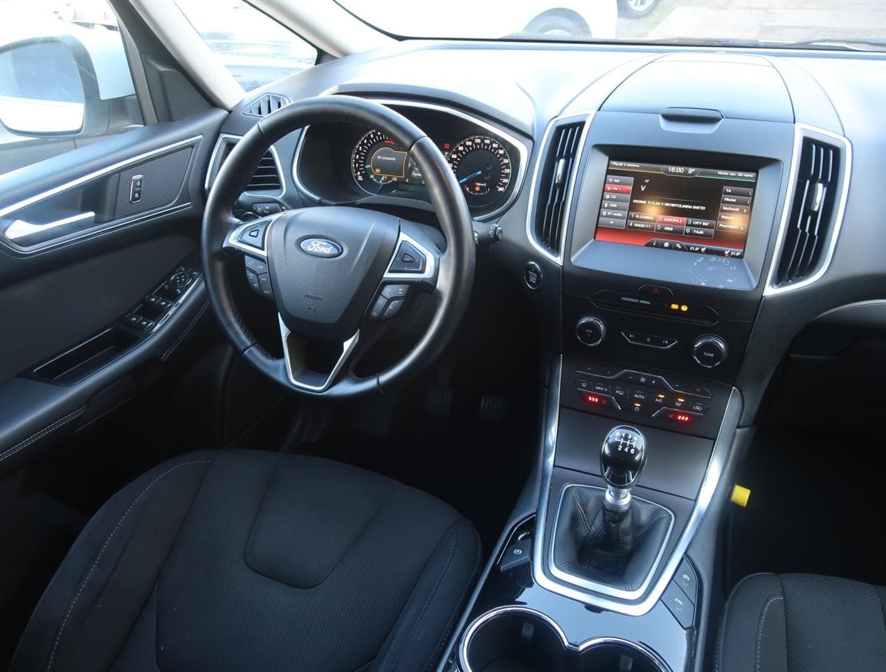 2015 Ford S-Max - 17