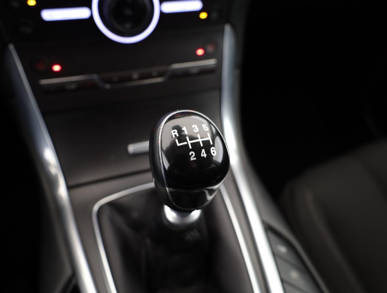 2015 Ford S-MAX - 17