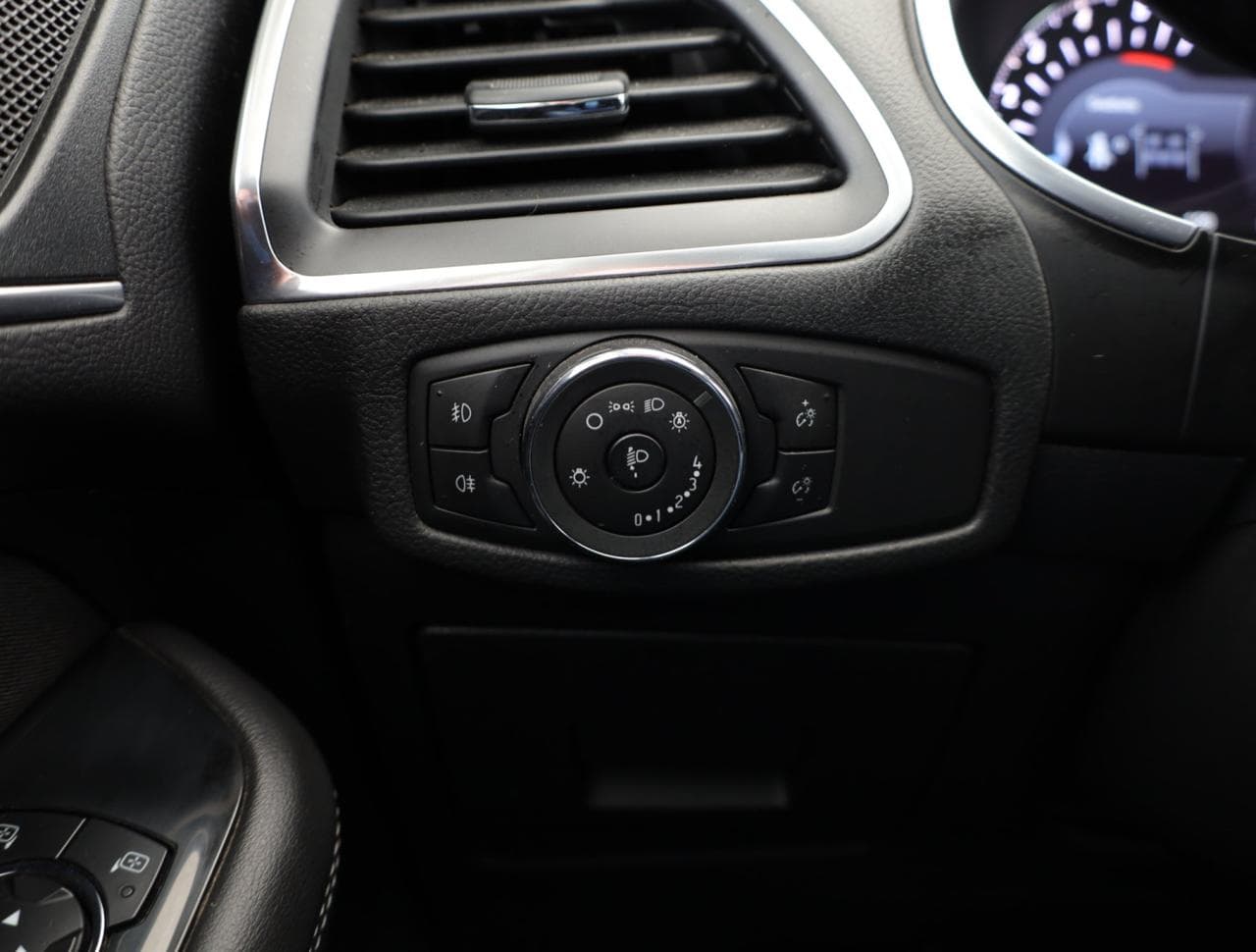 2015 Ford S-MAX - 18