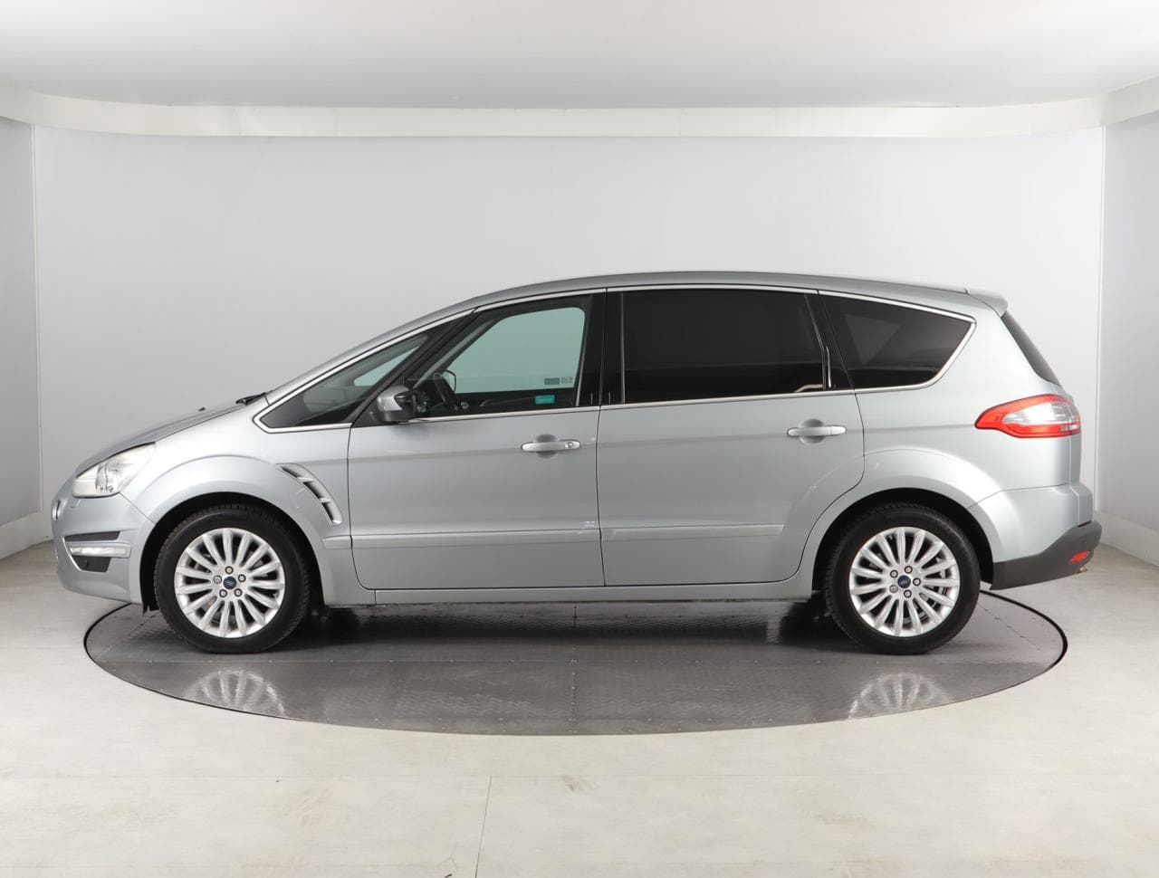 2012 Ford S-MAX - 4