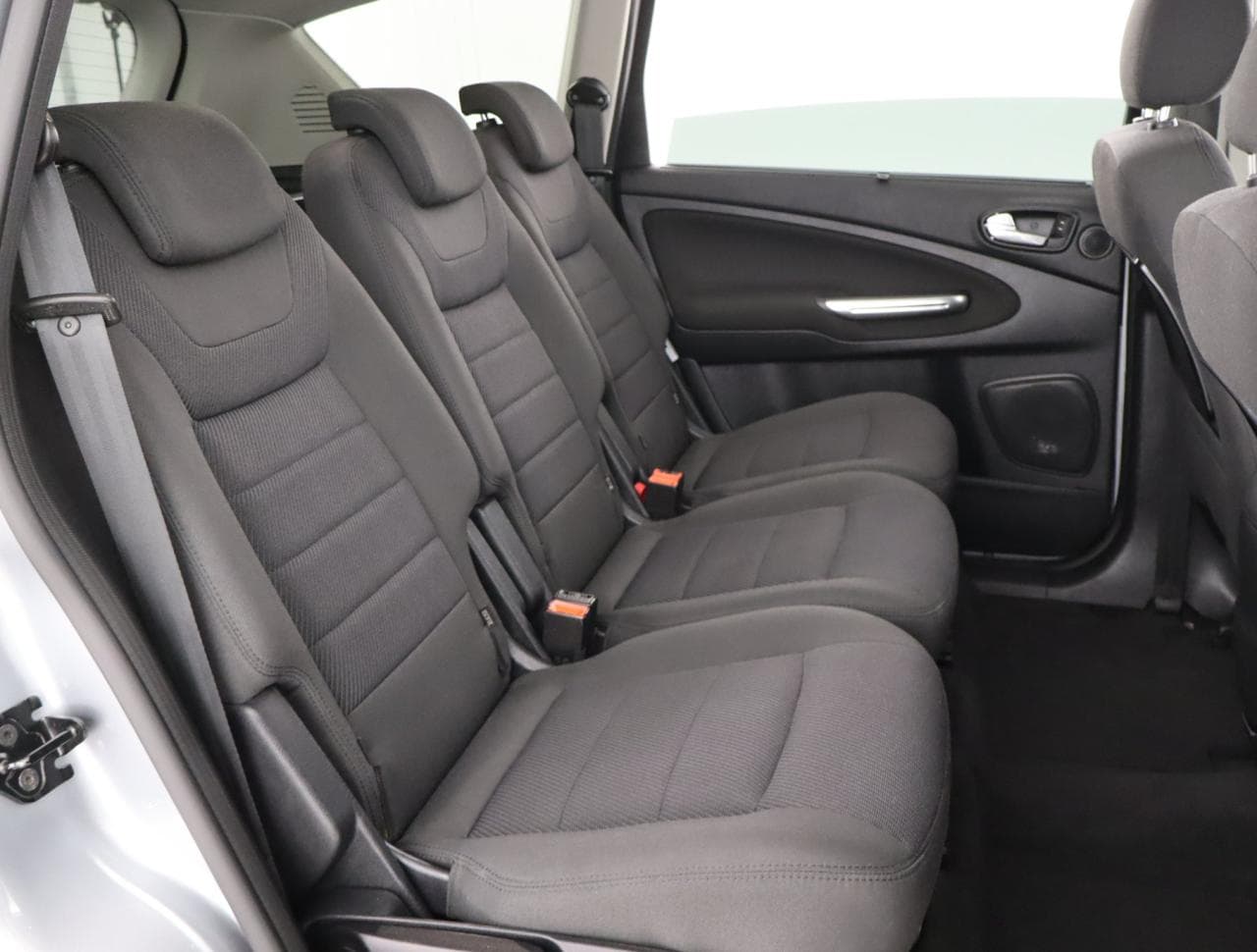 2012 Ford S-MAX - 13