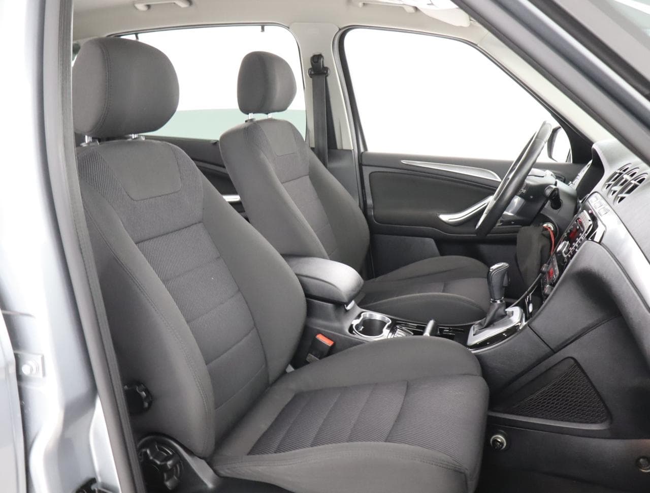 2012 Ford S-MAX - 12