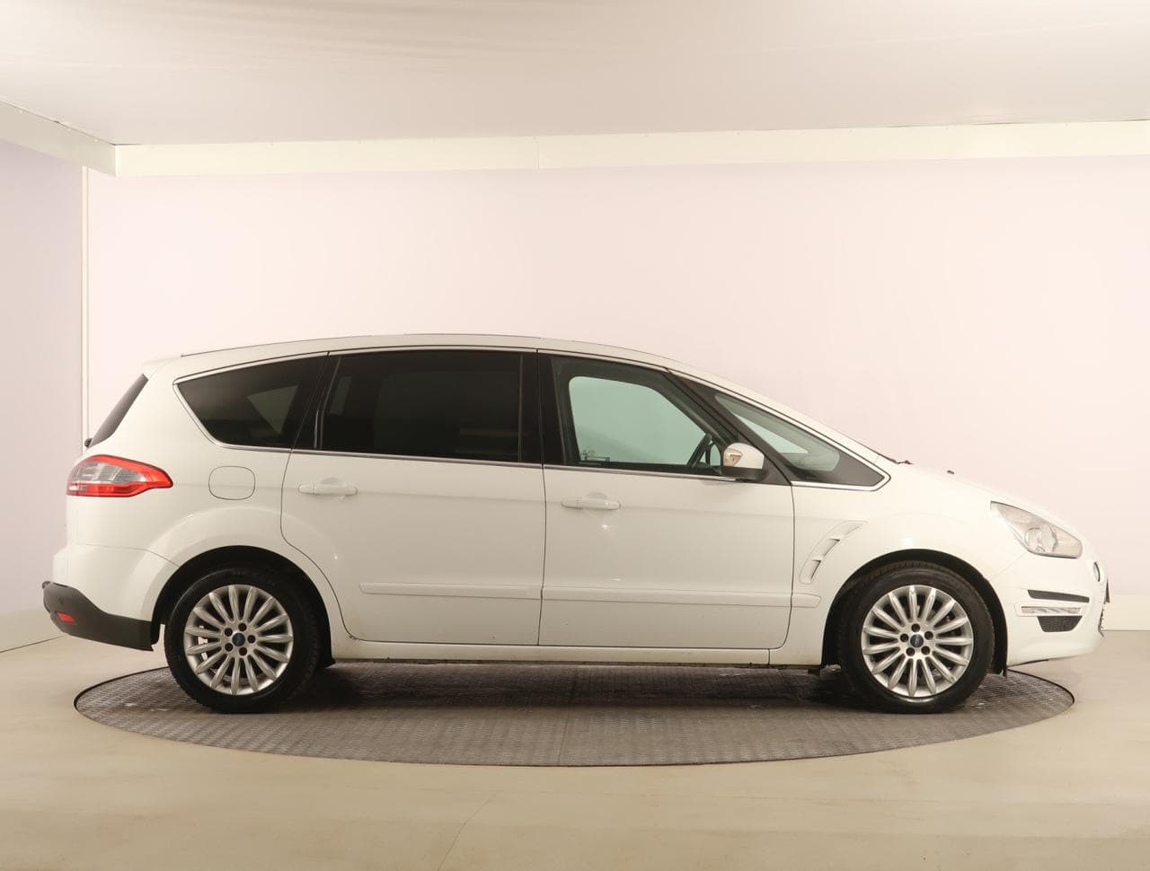 2013 Ford S-MAX - 8