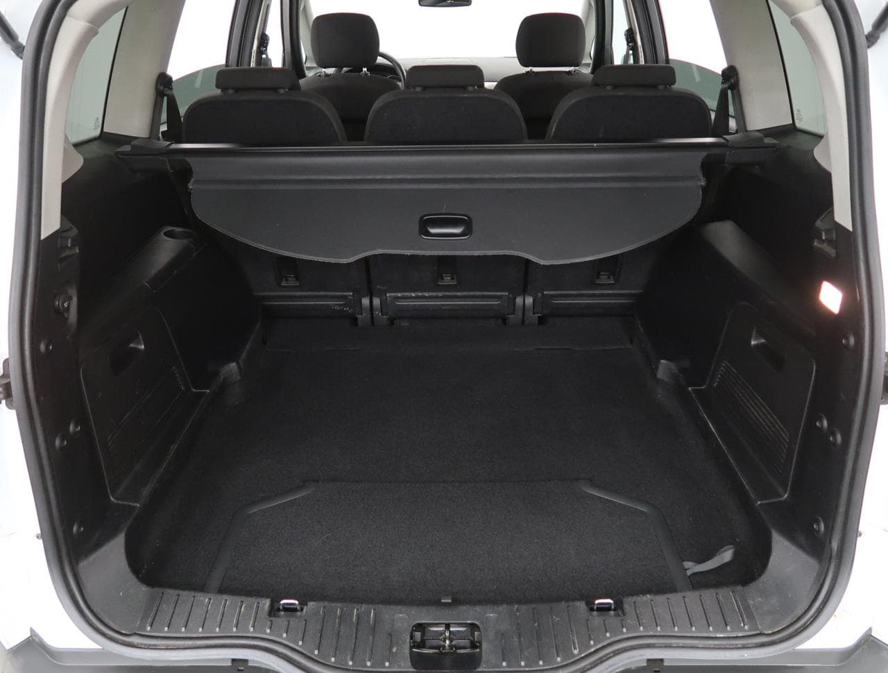 2013 Ford S-MAX - 19