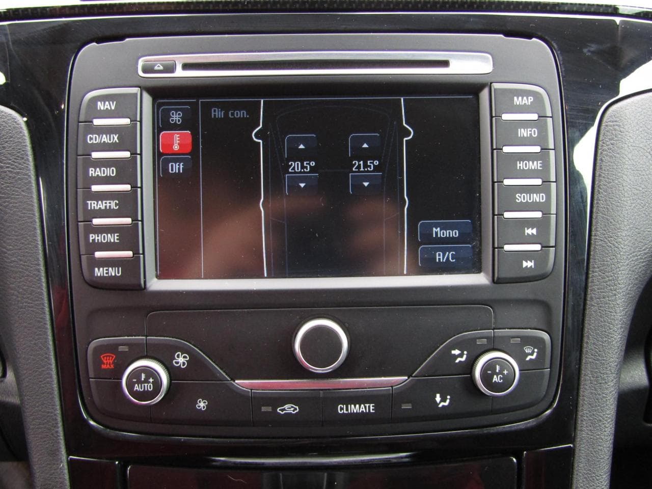 2011 Ford S-MAX - 15