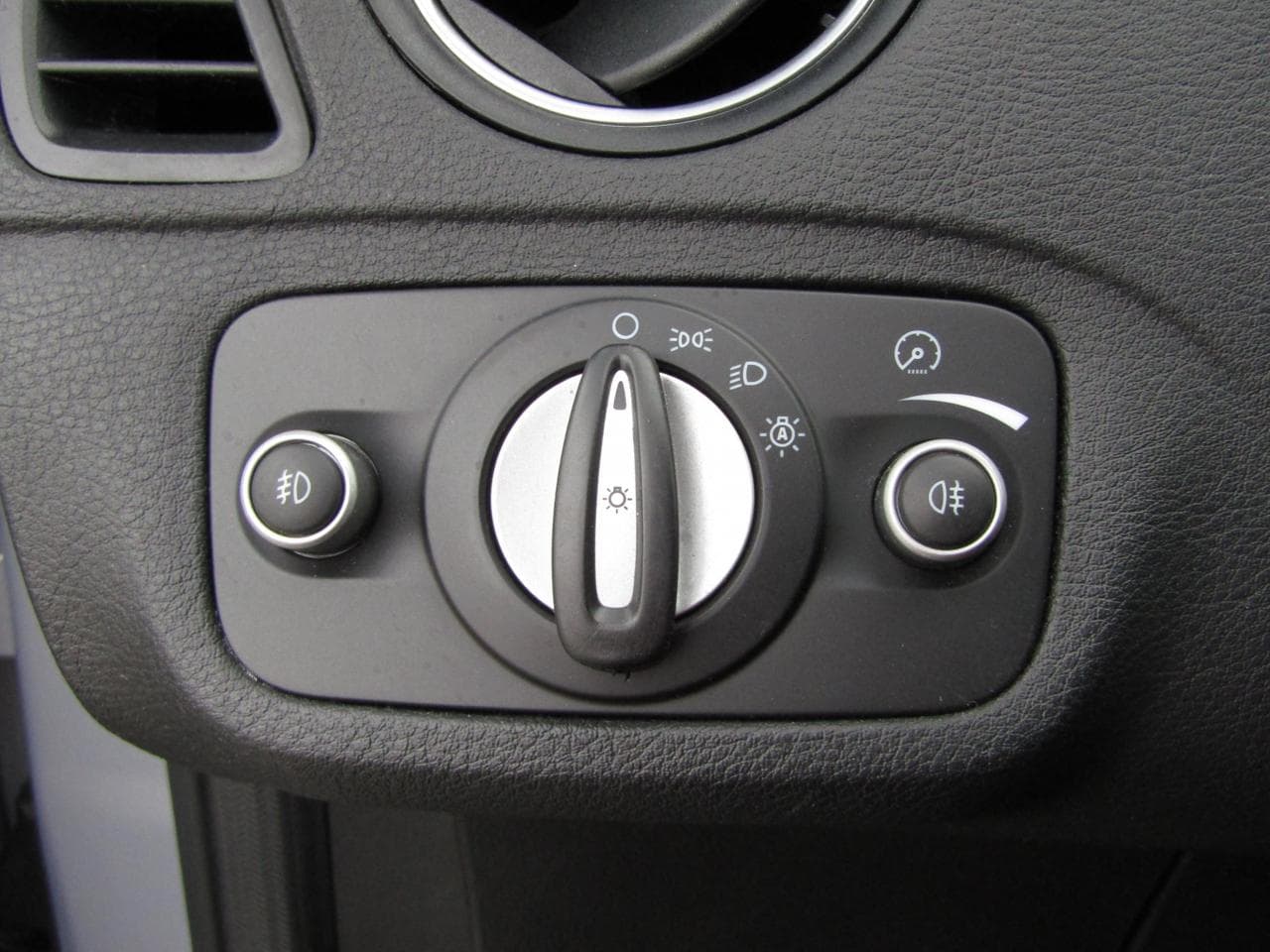 2011 Ford S-MAX - 12
