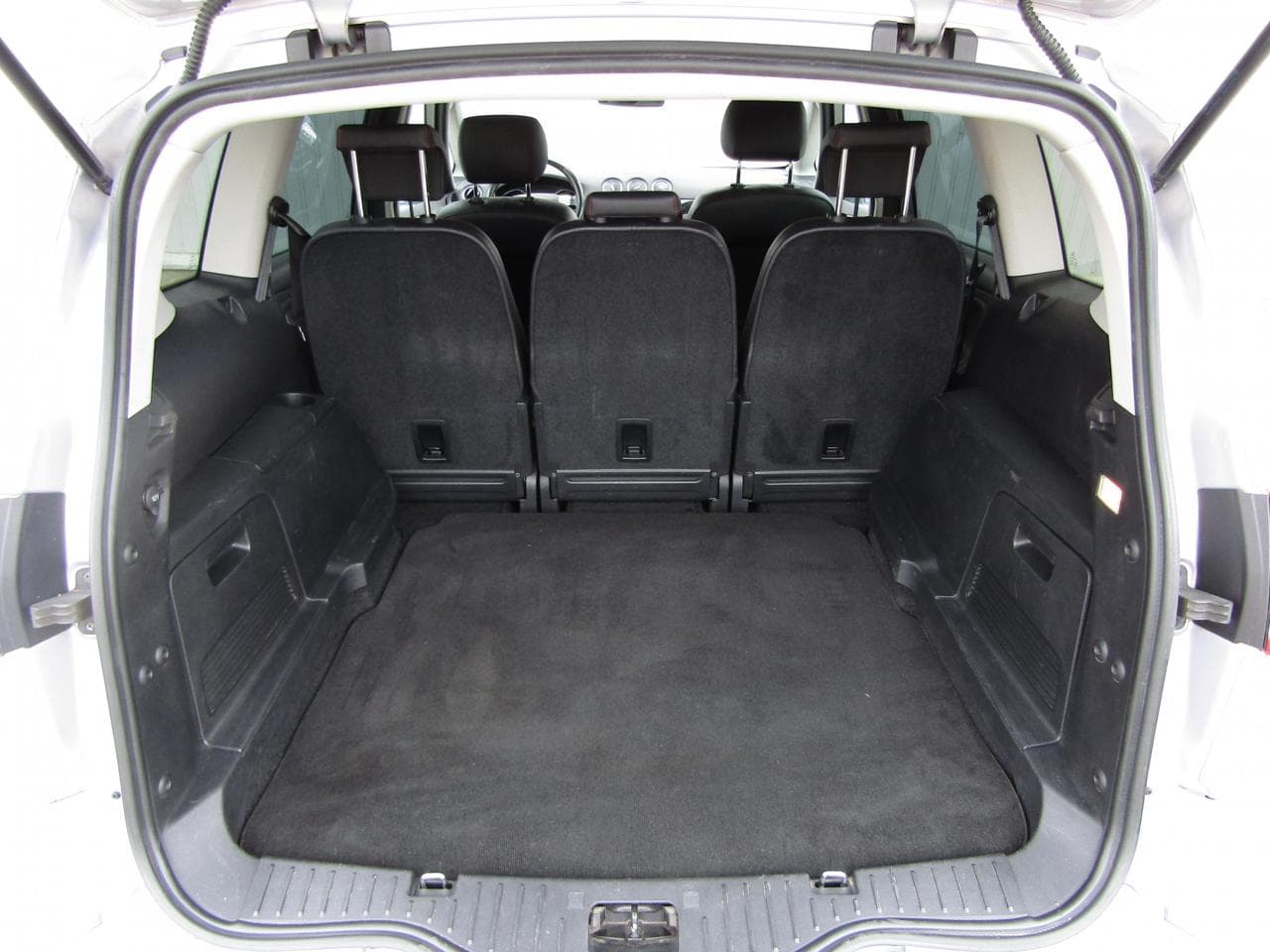 2011 Ford S-MAX - 7