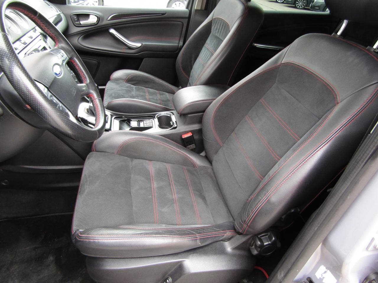 2011 Ford S-MAX - 9