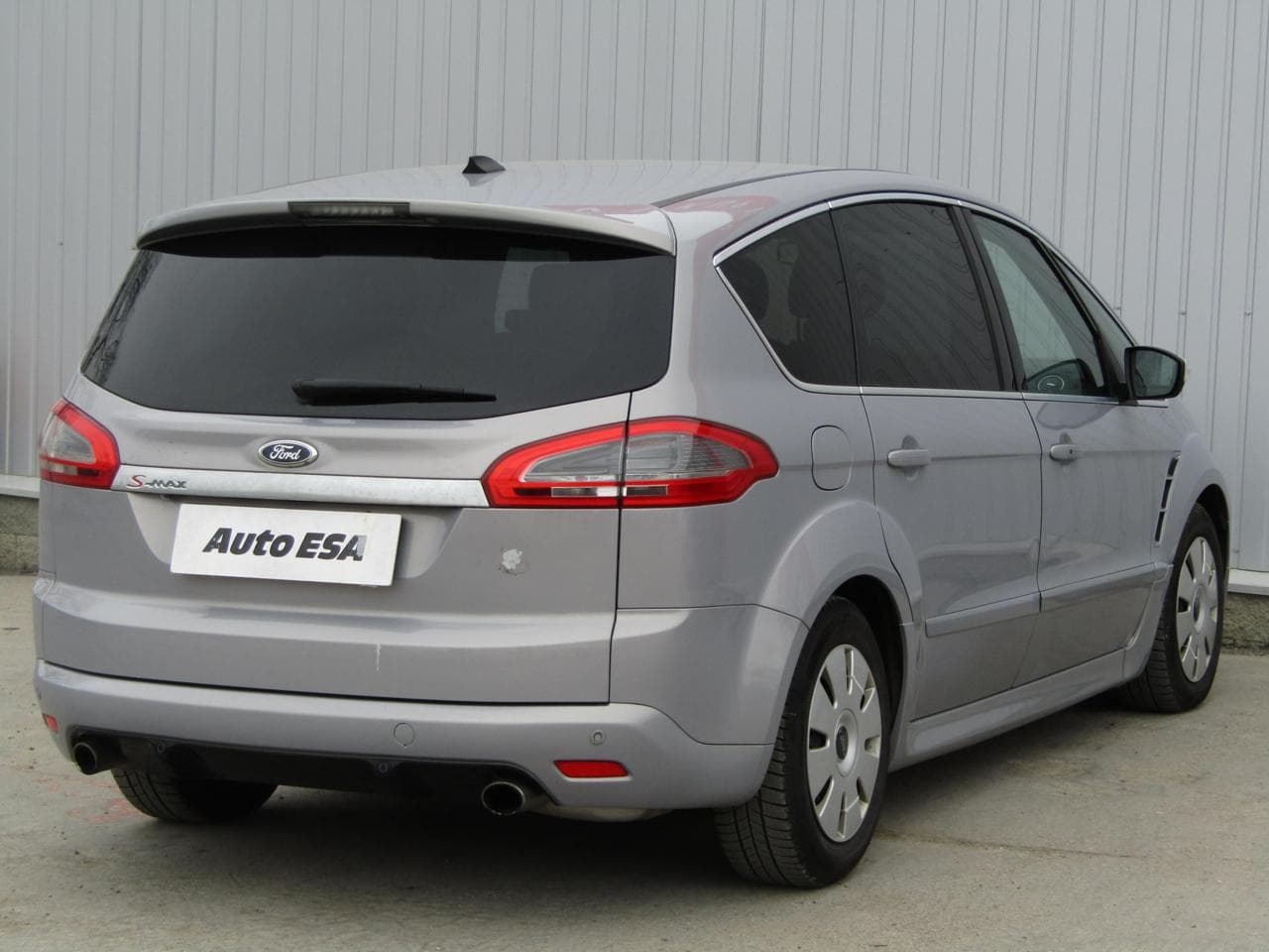 2011 Ford S-MAX - 4