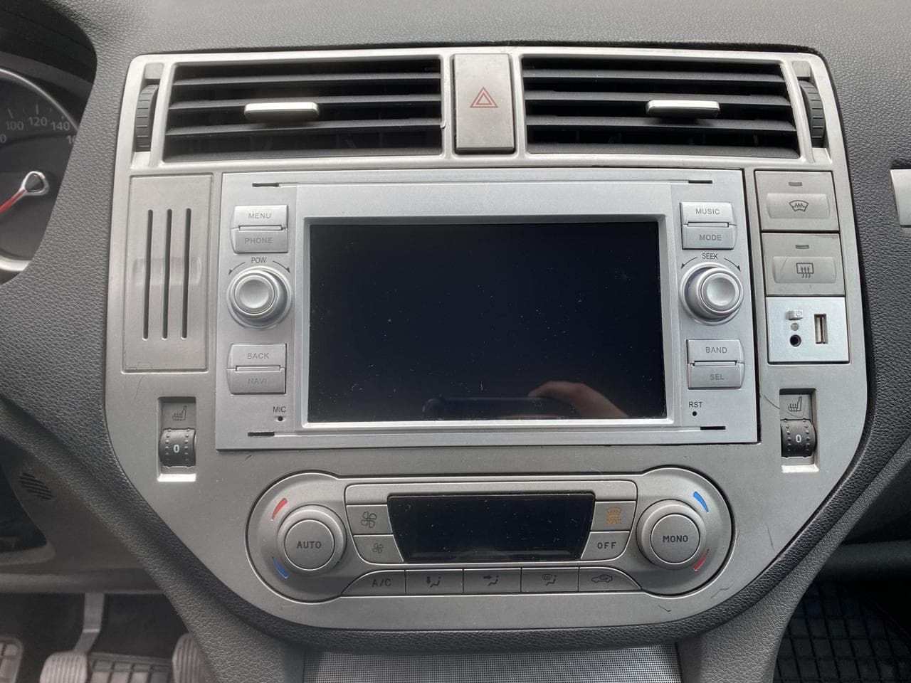 2013 Ford S-MAX - 27