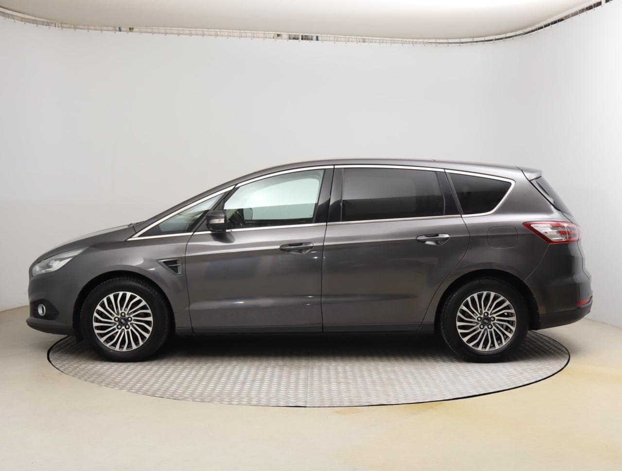 2019 Ford S-MAX - 4