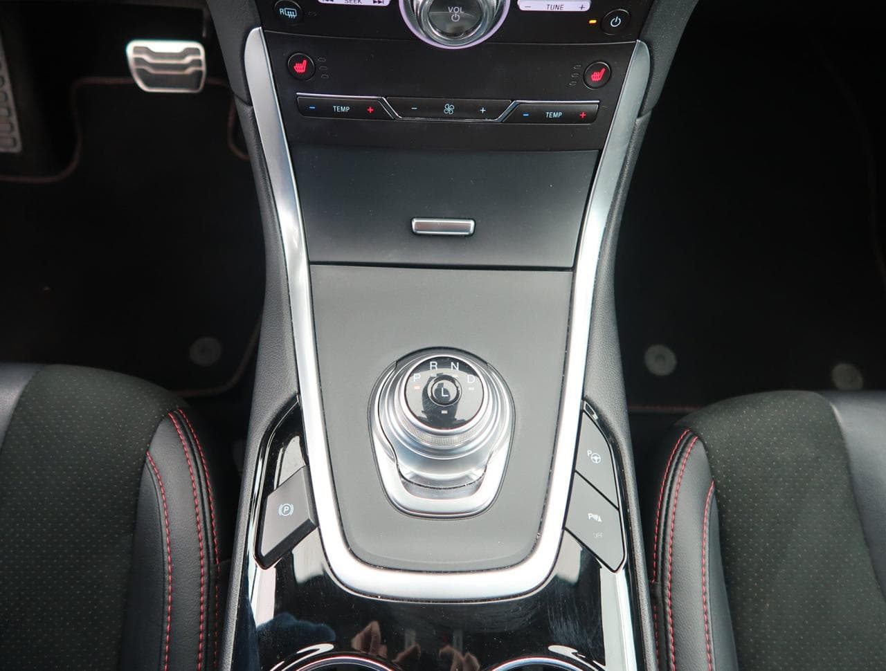 2022 Ford S-MAX - 19